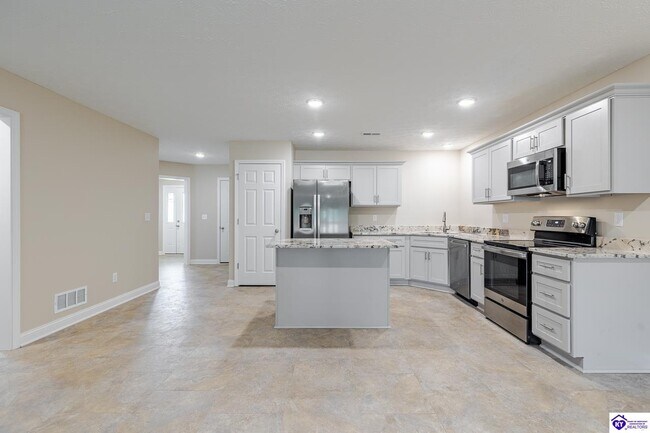 Photo - 305 Breckinridge Cir