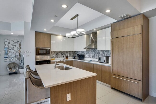 Photo - 1200 Hillsboro Mile