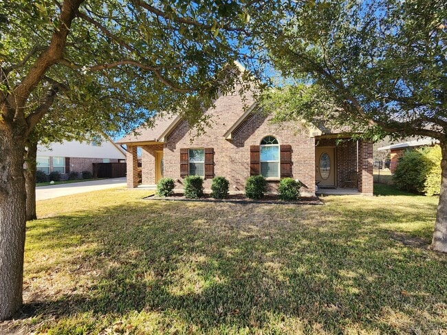 Photo - Spacious 3 Bedroom Duplex In Benbrook