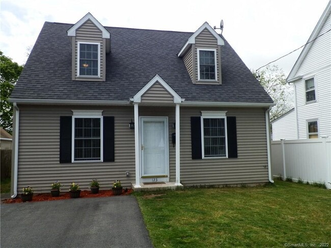 Building Photo - 123 Birdsey Ave Rental