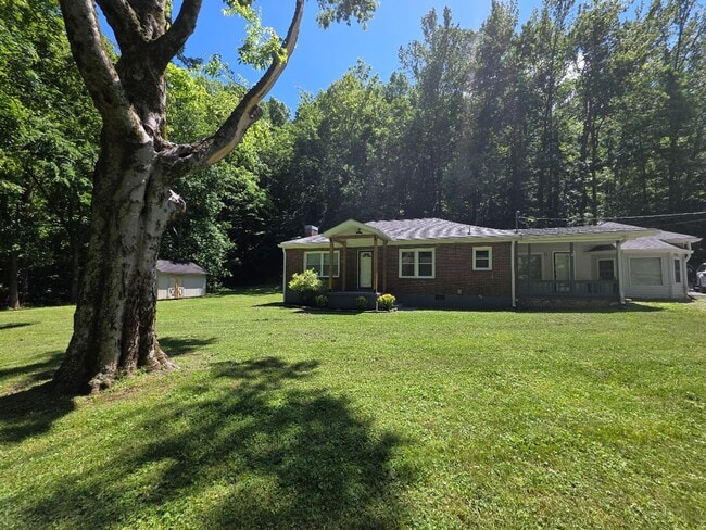Building Photo - Peaceful Country Living Just Minutes from Nashville!