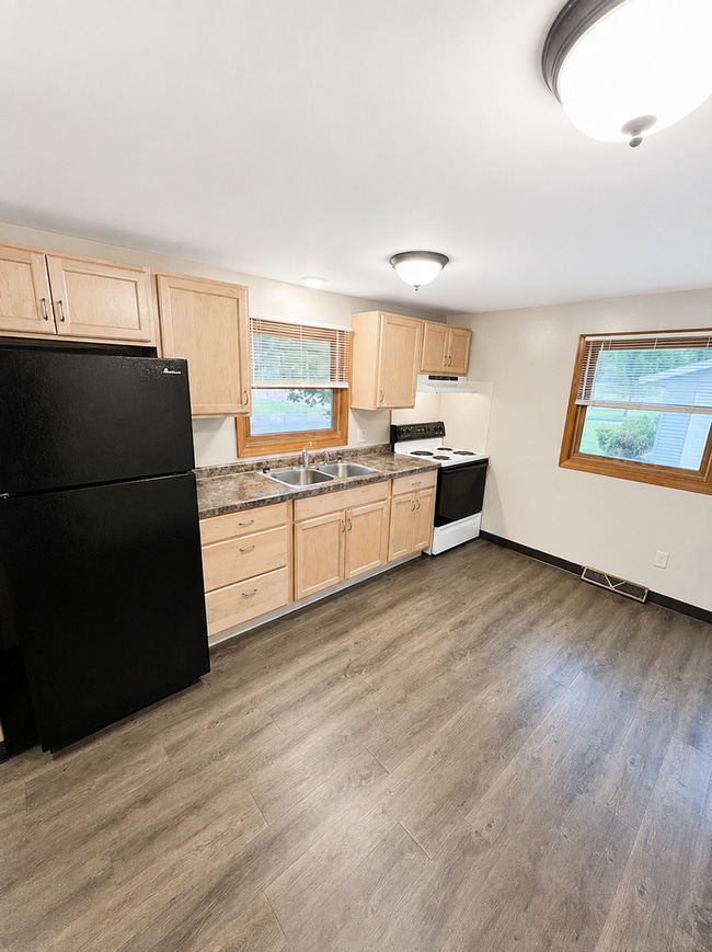 Photo - 607-701 Woodbine Ave Unit 701