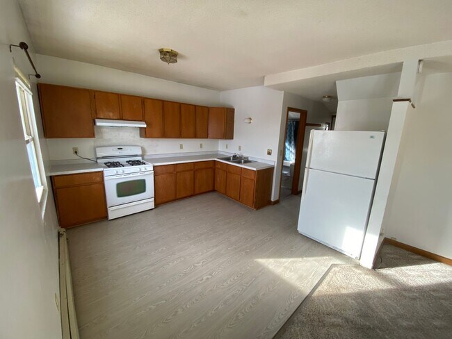 Photo - 223 N 11th Ave E Unit #2