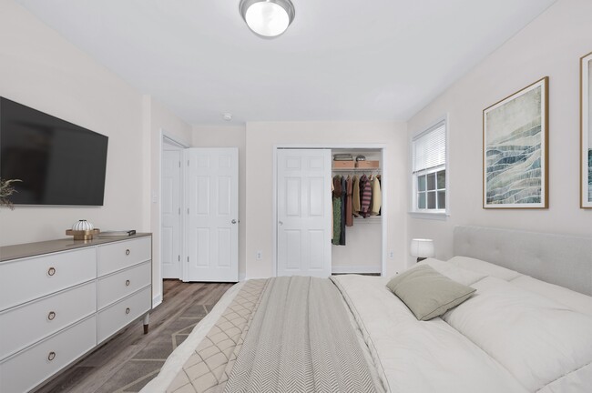 Cozy Bedrooms - The Park At Arlington Ridge