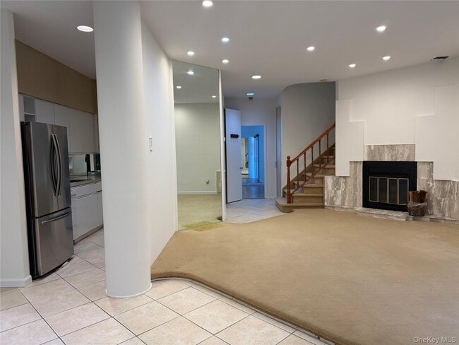 Photo - 130 S Middle Neck Rd Unit 2