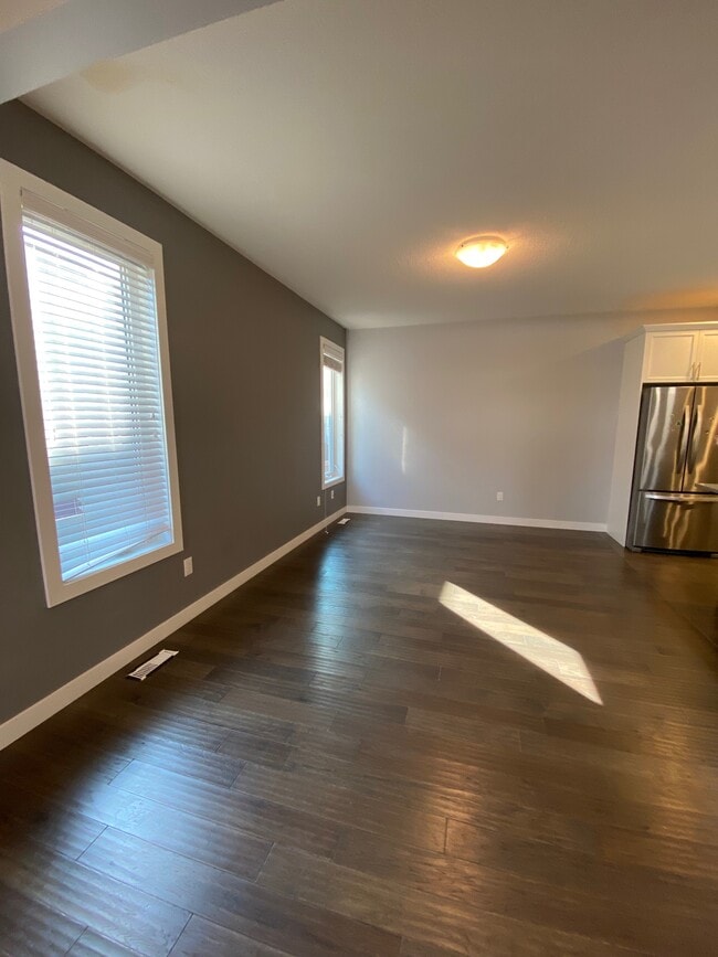 Photo - 10308 B 148 Ave