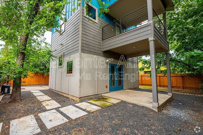 Building Photo - 1906 New York Ave Unit B Rental