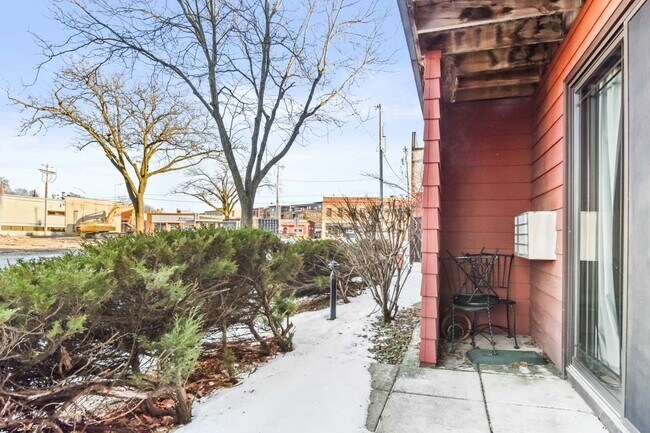 Second Street Apartments