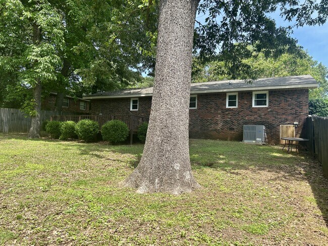 Photo - 810 Harding Ave
