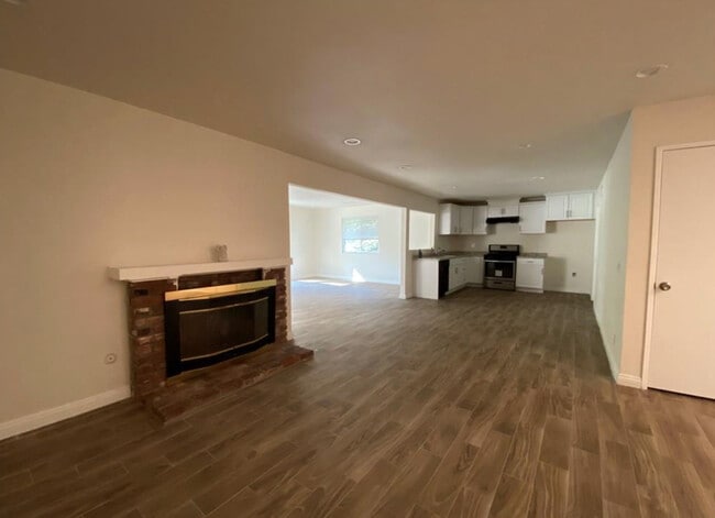 Photo - 18648 Klum Pl