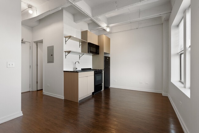 Photo - 1325 W Wilson Ave Unit 904