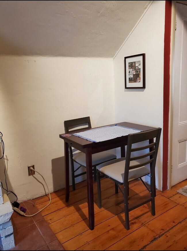 Dining area - 89 Walden St Unit 3