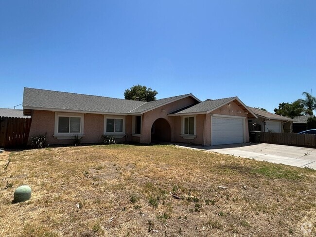 Building Photo - Cozy Comfort Meets Space & Style – 3-Bedro... Rental