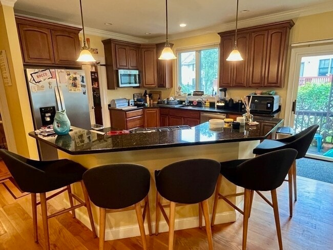 Photo - 20 5th Ave