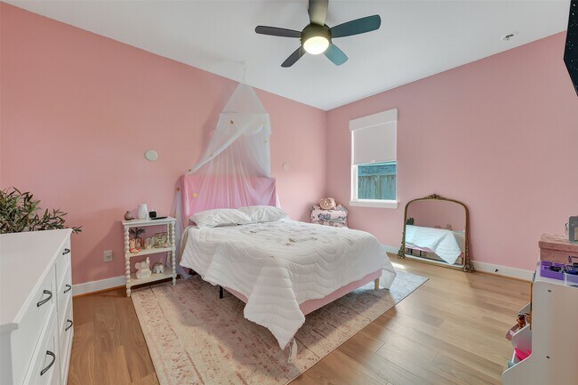 Photo - 1400 River Pt Dr