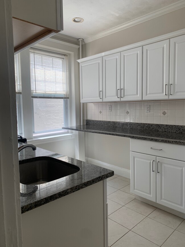 Building Photo - 339 S Huntington Ave Unit 339 S Huntington #6