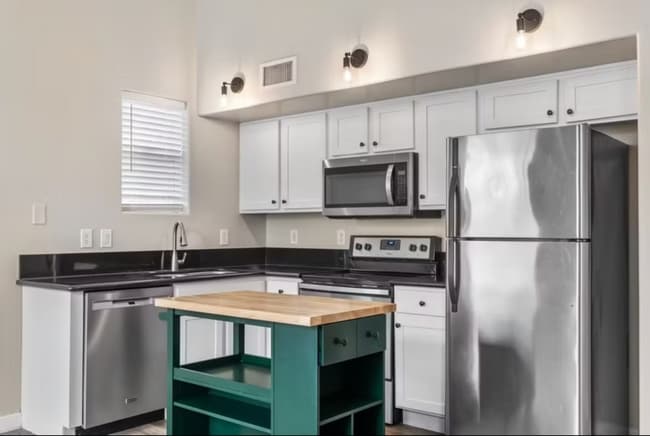 Building Photo - Roosevelt West Townhomes