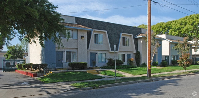 Community Arms Apartments - Community Arms Apartments