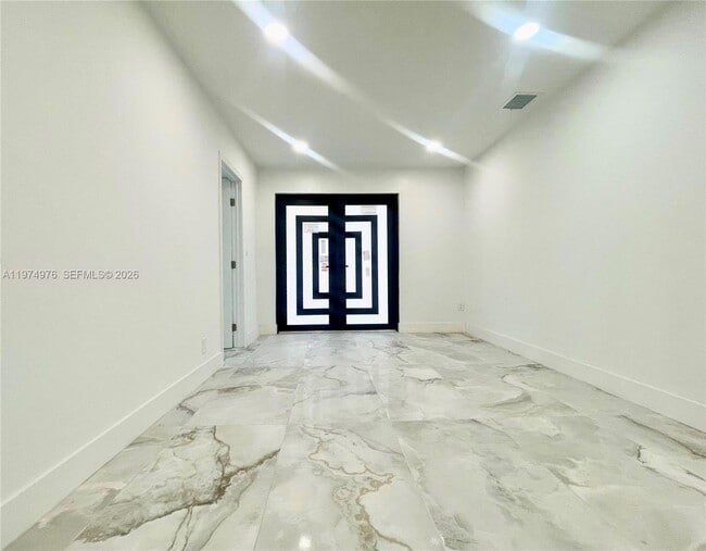 Photo - 1649 NE 8th Ave