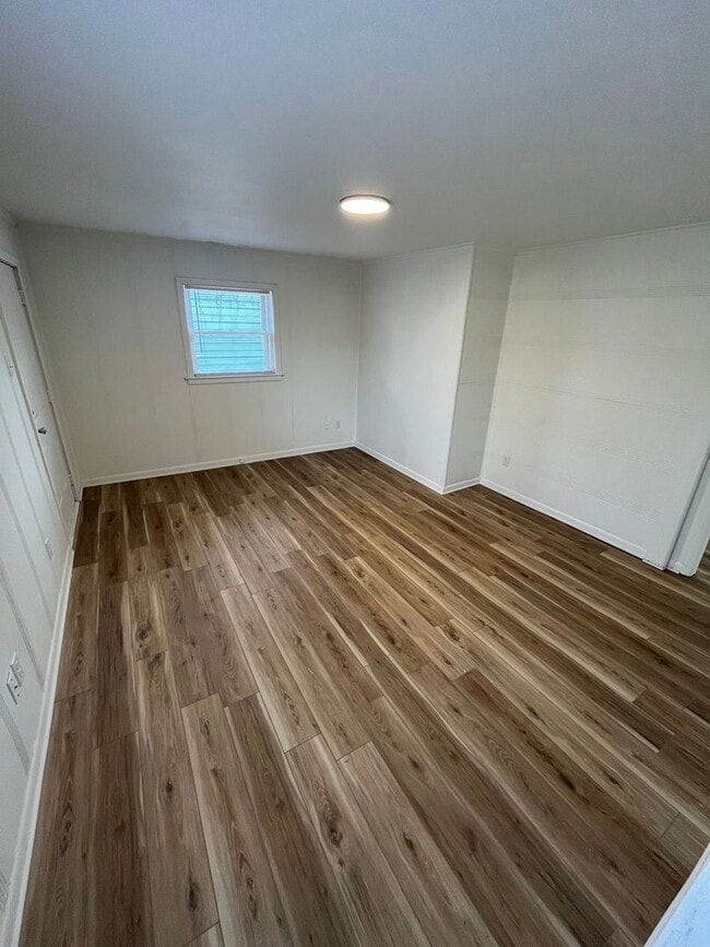 Photo - New 2 bedroom listing!