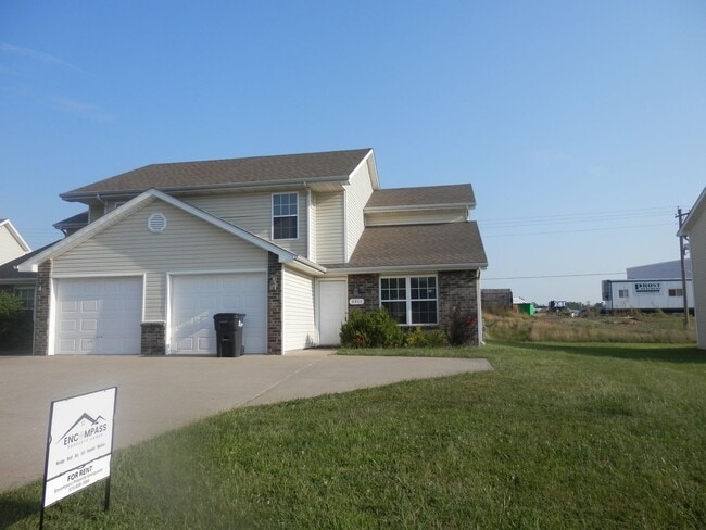Building Photo - 5709-5711 Canaveral Unit 5711 Rental