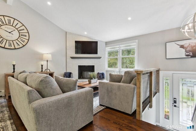 85 Michael Dr