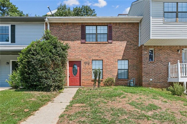 Photo - 7010 Sand Wedge Cir Townhome