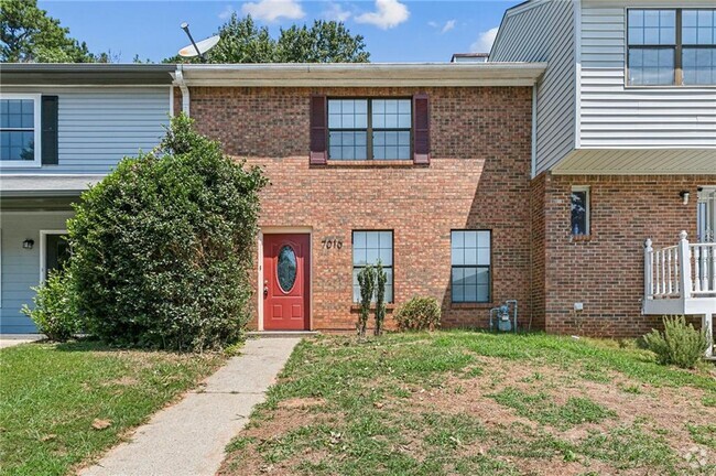 Building Photo - 7010 Sand Wedge Cir Rental