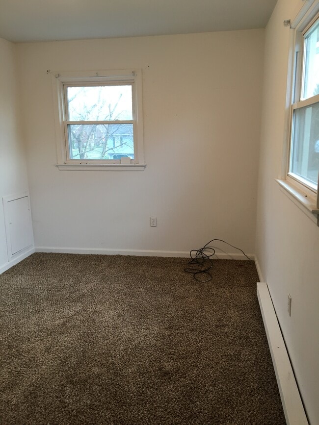 Photo - 3135 Glenoak St SE