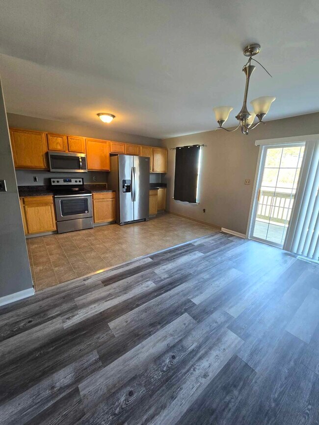 Photo - 173 Bonnybrook Rd