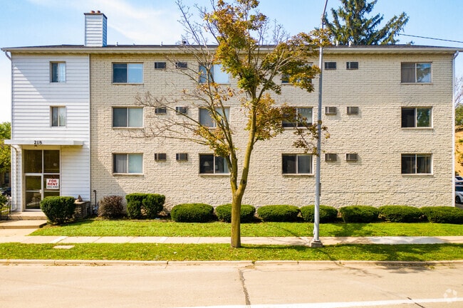 Photo - 218 S Bassett St