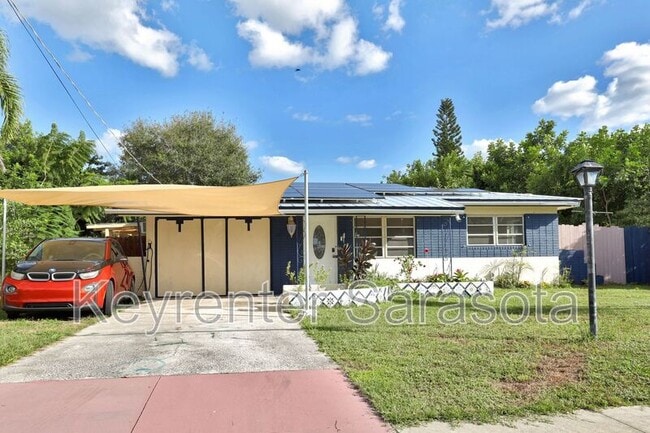 4462 Brooksdale Dr