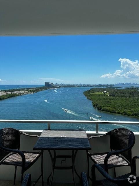 Building Photo - 500 Bayview Dr Unit PH-18 Rental