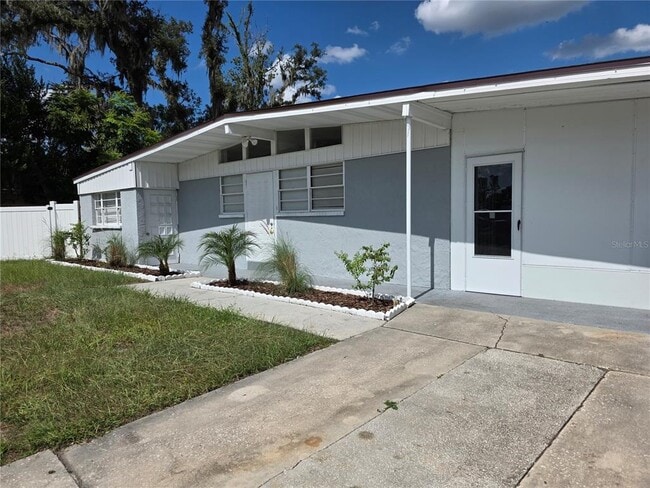Photo - 1103 Teakwood Ave