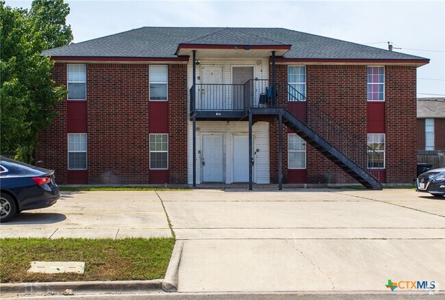 Building Photo - 1601 Benttree Dr Unit D Rental