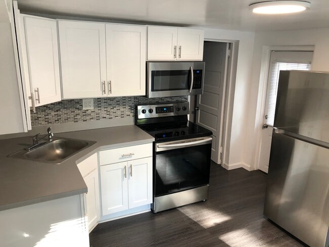 Building Photo - 7 Snowden Ave Unit B1 Rental