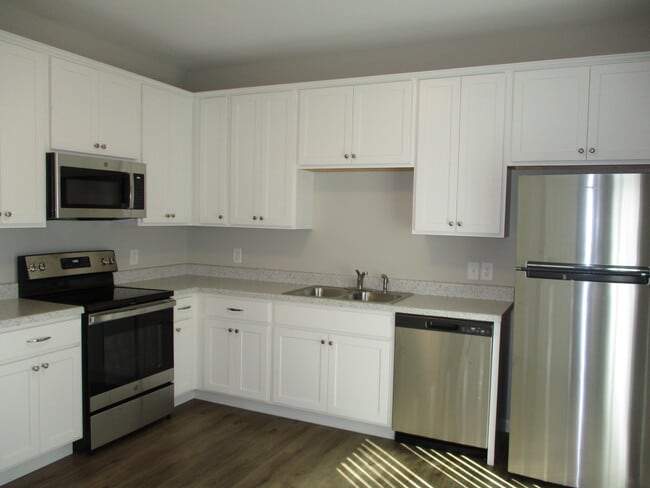 Photo - 91 Cunningham Rd Unit Cunningham Apartments