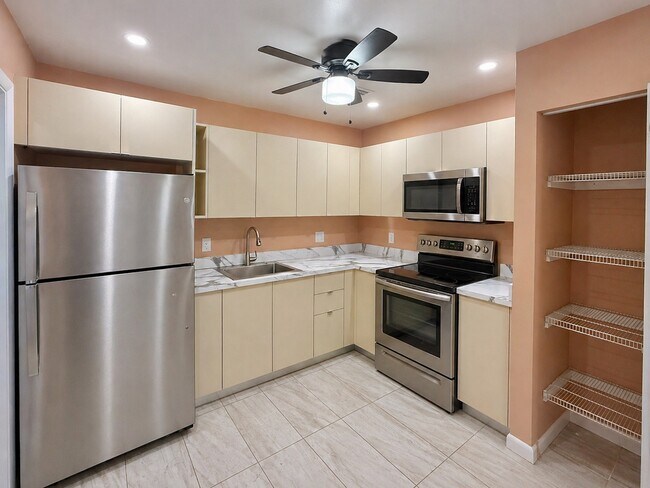 Photo - 6290 NW 14th St