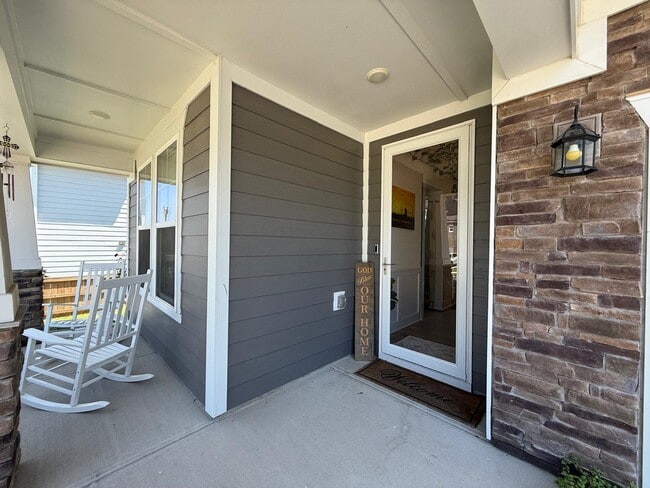 Photo - 113 Gabbro Pl