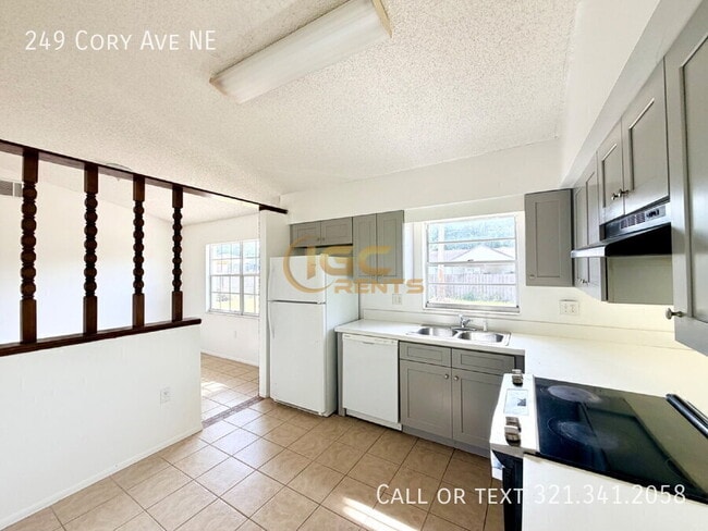 Photo - 249 Cory Ave NE