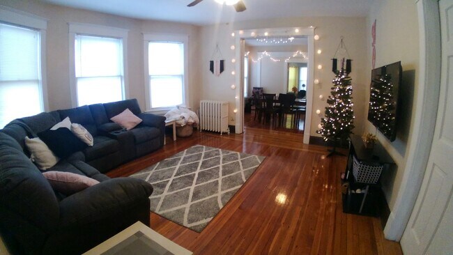 Photo - 522 Morris St