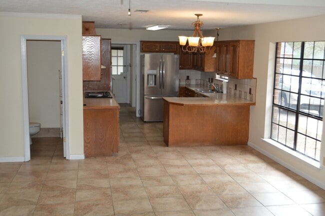 Photo - 1713 Oakdale Dr