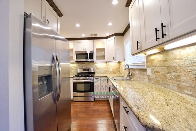 Photo - 1 Oliva Dr Unit #B