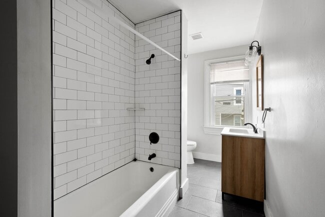 Photo - 346 39th St Unit 346 39th St #2