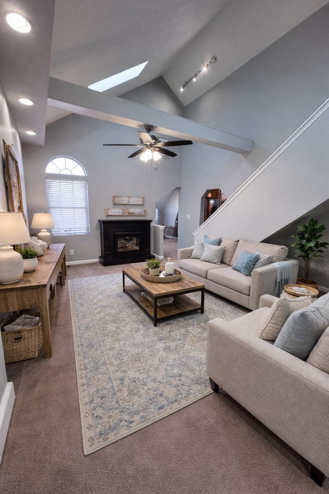 Building Photo - 3 bedroom 2 bath Home in Alburtis Unit 2nd FL BLACK 83