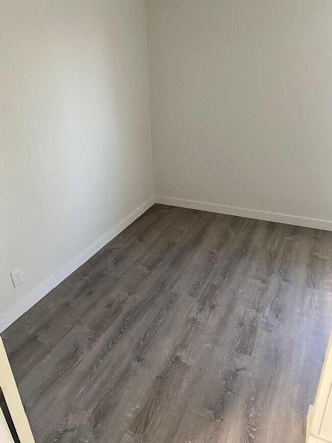 Photo - Charming Central Tacoma Home- Pet Friendly!