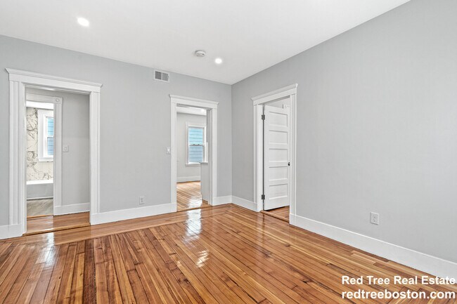 79 Pleasant St Unit 2