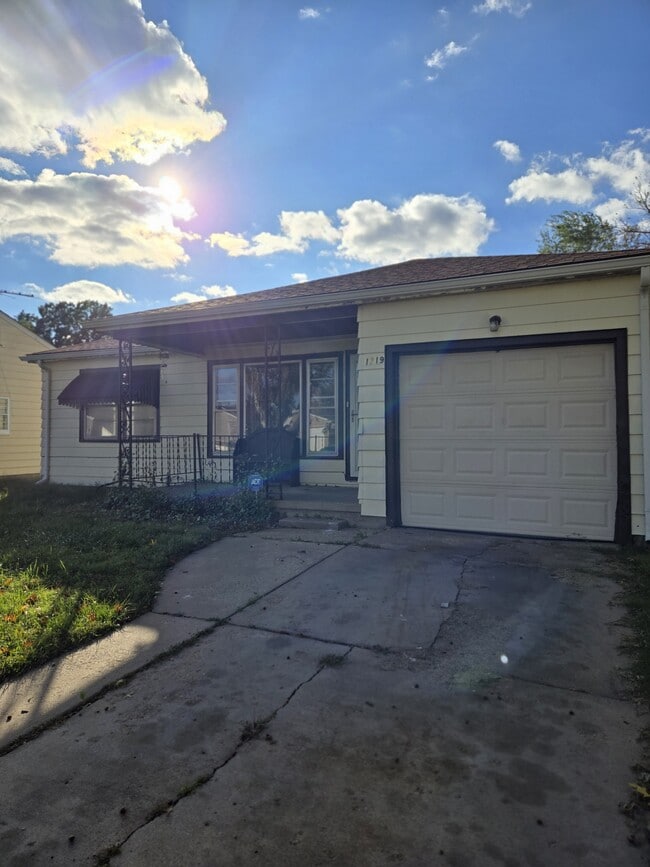 Photo - 1219 N Harding Ave