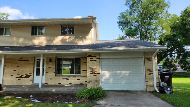 Photo - 2419 Adler Cir