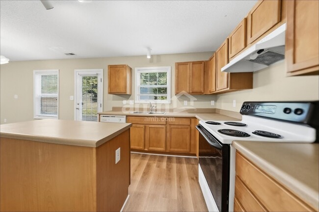 1212 River Rock Dr